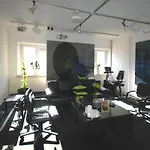 Artist Schwabing * Münih