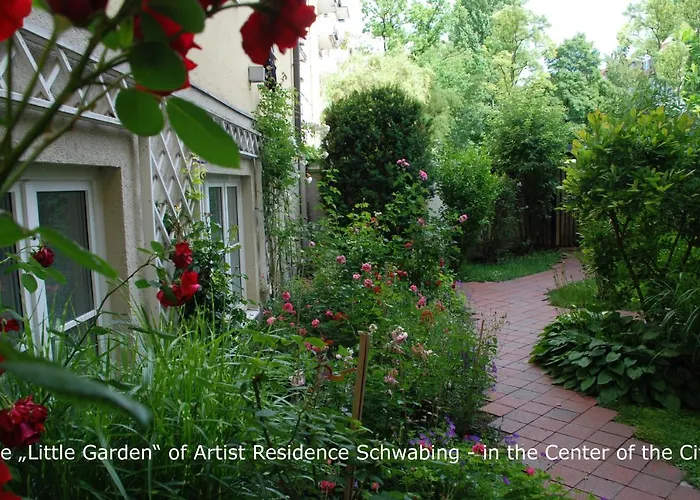 Artist Schwabing * München