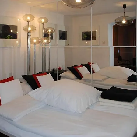 Artist Schwabing Apartment Munich