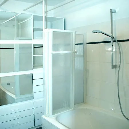 Artist Schwabing Apartment *