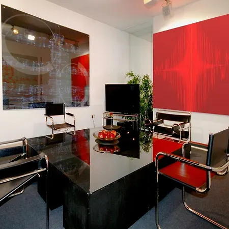 Artist Schwabing * Monachium