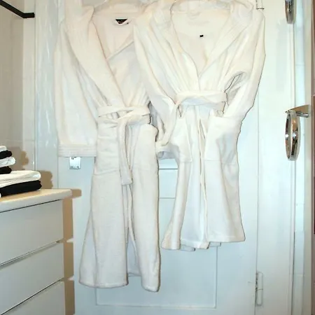 Artist Schwabing Apartment Munich